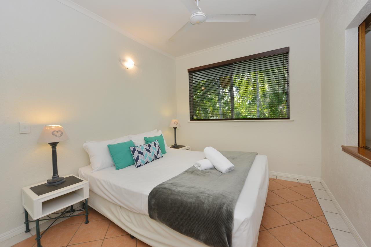 Seascape Holidays - Coral Apartments Port Douglas Dış mekan fotoğraf