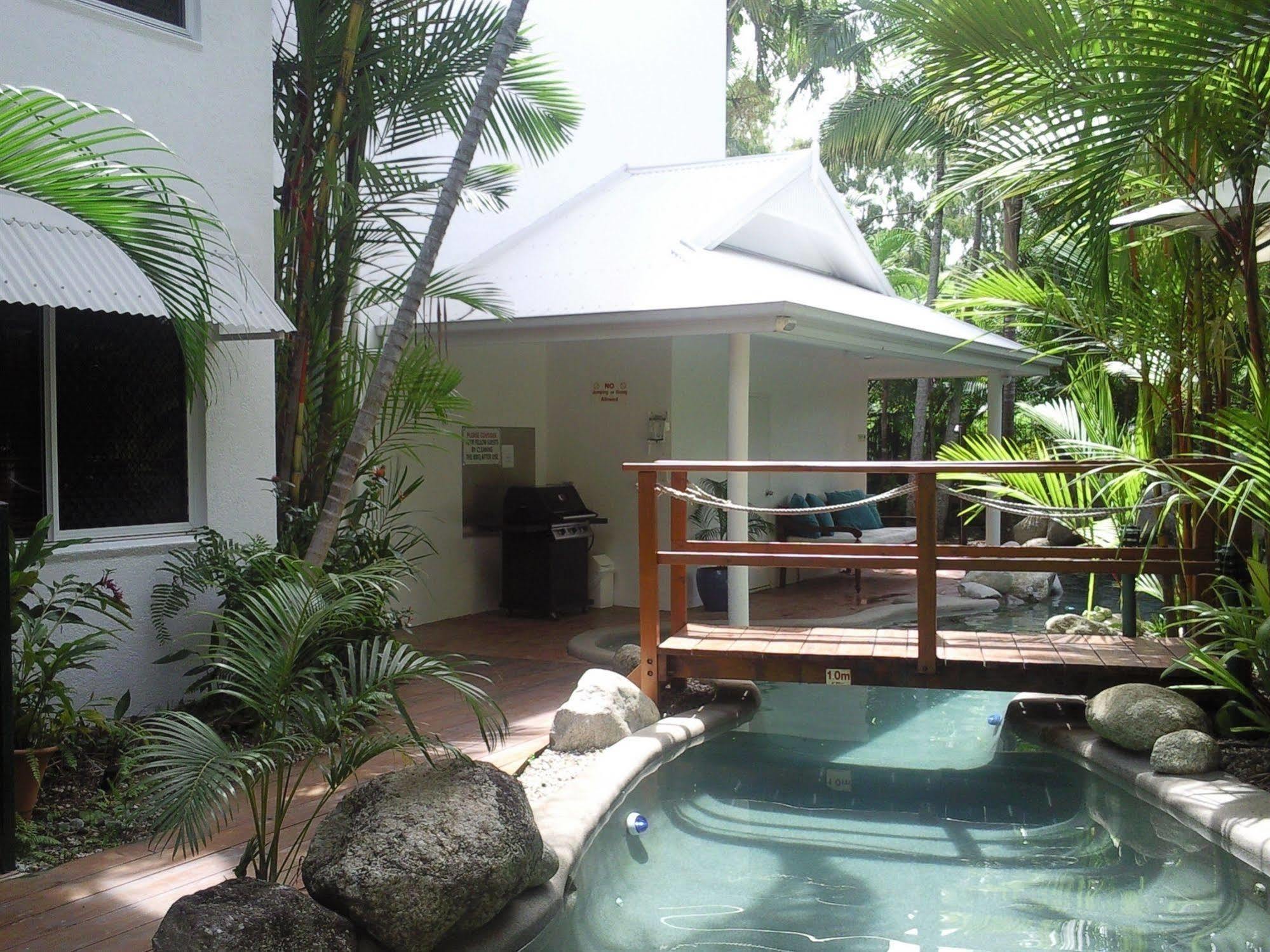 Seascape Holidays - Coral Apartments Port Douglas Dış mekan fotoğraf